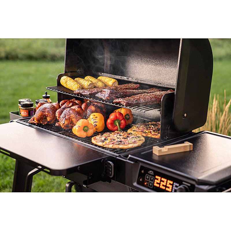 Traeger Woodridge Pellet Grill