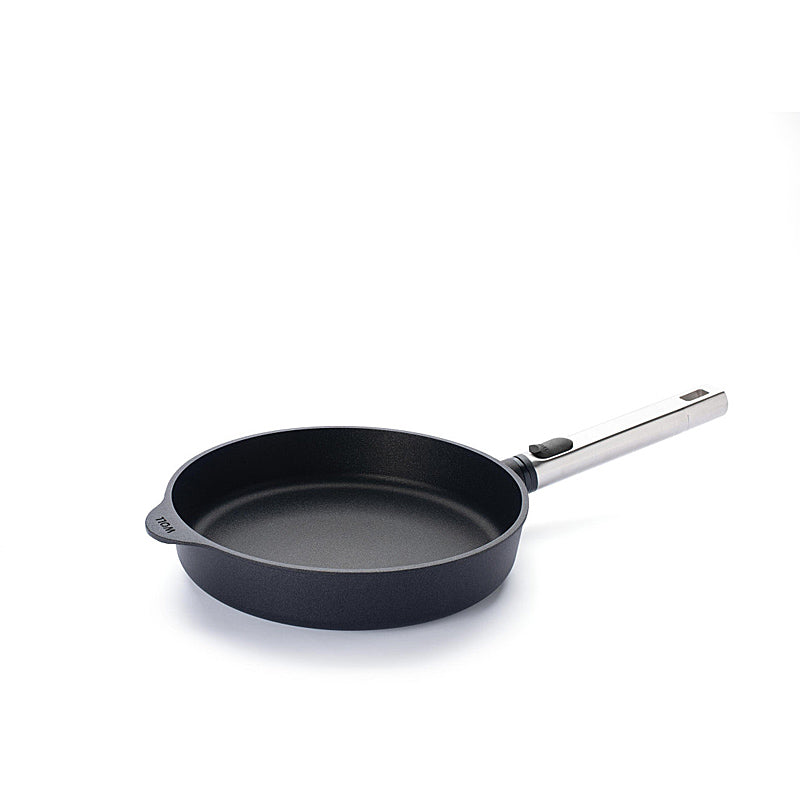 WOLL DIAMOND XR logic pro cast iron pan 24 cm Ø; 5 cm high; with stainless steel handle 1524PLCI