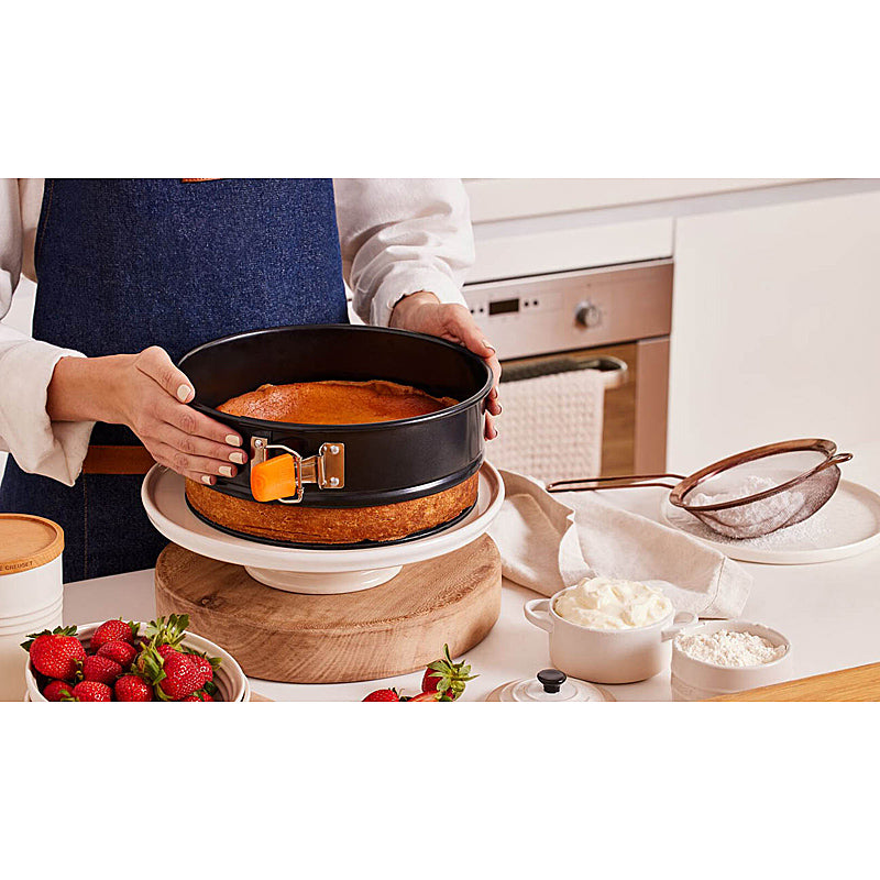 Le Creuset springform pan 20 cm