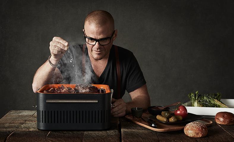 Everdure CUBE Holzkohlegrill HBCUBESDE Farbe: Stone