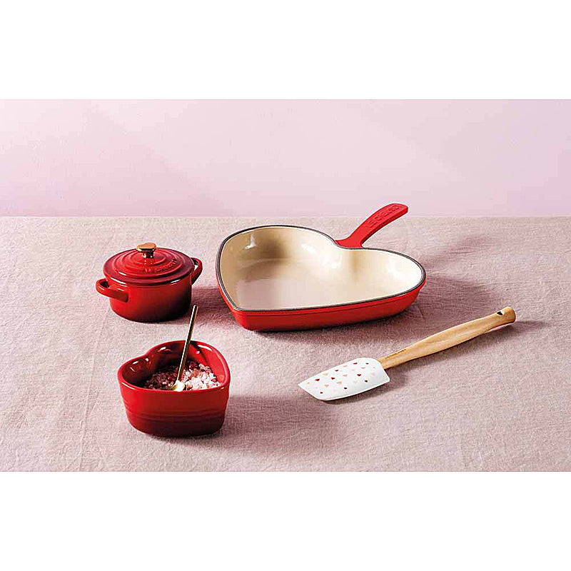 Le Creuset Brat- und Servierpfanne in Herzform 26 cm Kirschrot