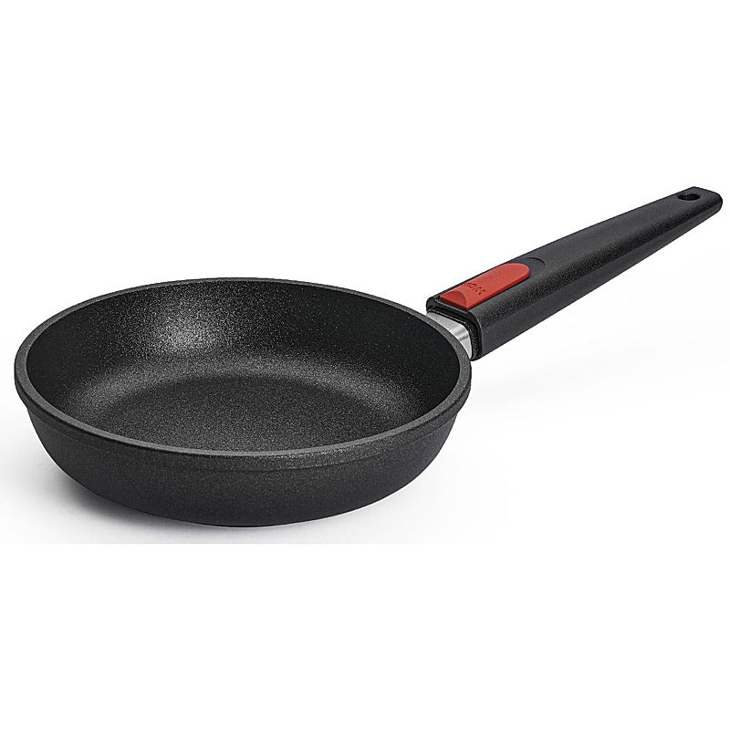 Woll Nowo Titanium Induction Try-me-pan, Guss-Flachpfanne 20cm, 5cm hoch in Geschenkbox