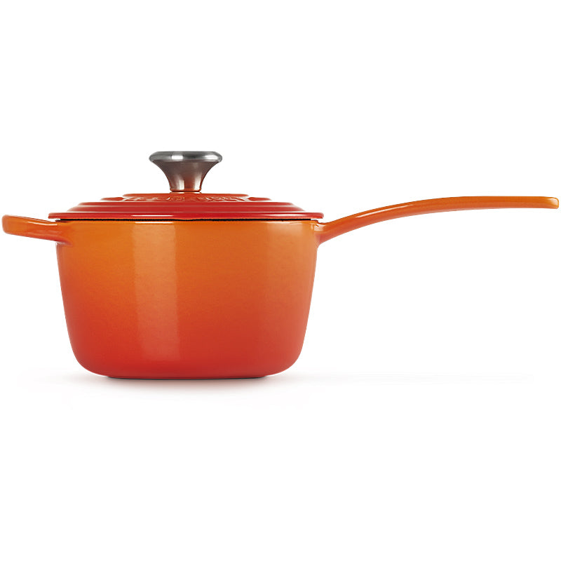 Le Creuset Stielkasserolle Signature rund mit Deckel 16cm Ofenrot