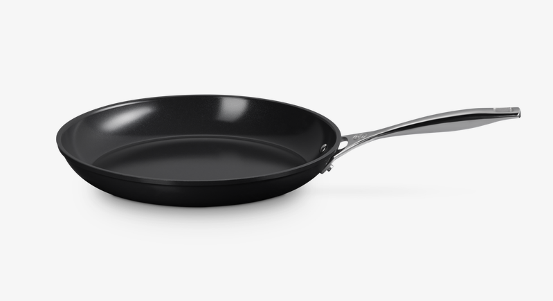 Le Creuset Essential Keramik-Antihaft Pfanne flach 28 cm