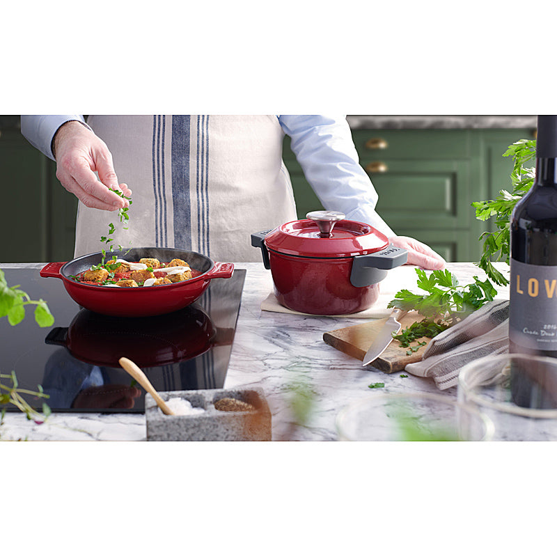 WOLL Kasserolle 24cm Gusseisen mit Silikongriffschutz 4,2l 124CI-010 Chili Red