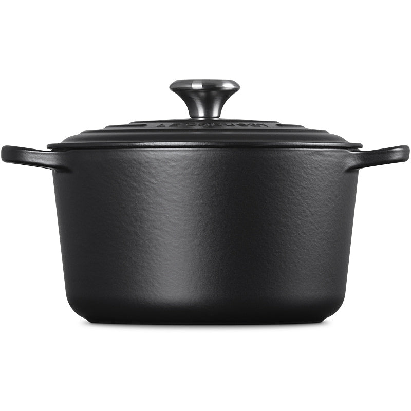 Le Creuset Signature roasting pan, 24 cm high, matte black inside & out