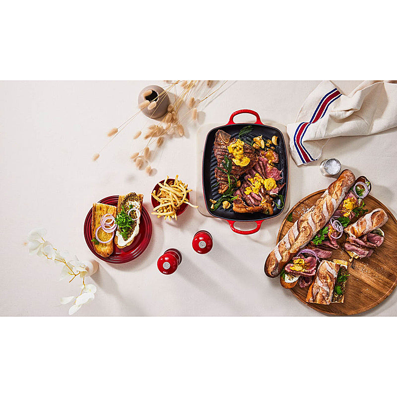 Le Creuset Rechteckige Grillplatte Signature 30 cm Kirschrot