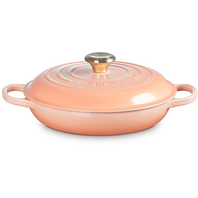 Le Creuset Gourmet-Profitopf Signature 26 cm mit Goldknopf Peche