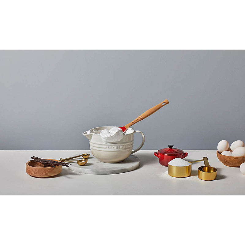 Le Creuset Mixing Bowl with Handle 27 cm Meringue