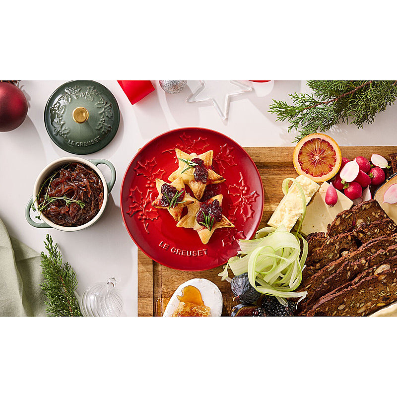 Le Creuset Serving Plate Holly 19 cm Cherry Red
