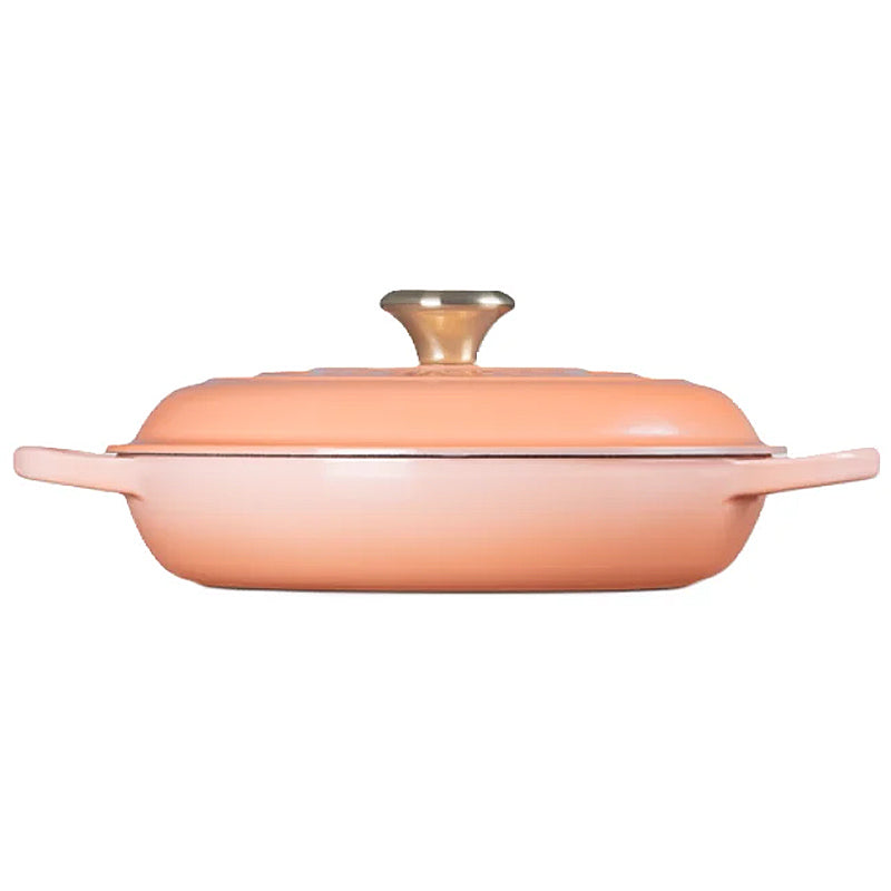 Le Creuset Gourmet-Profitopf Signature 26 cm mit Goldknopf Peche