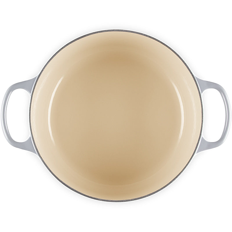 Le Creuset Enterprise Bräter mit Sternenflotte-Delta Deckelknopf  26cm Perlgrau aus Gusseisen