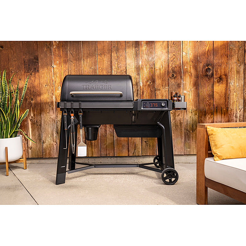 Traeger Woodridge Pellet Grill