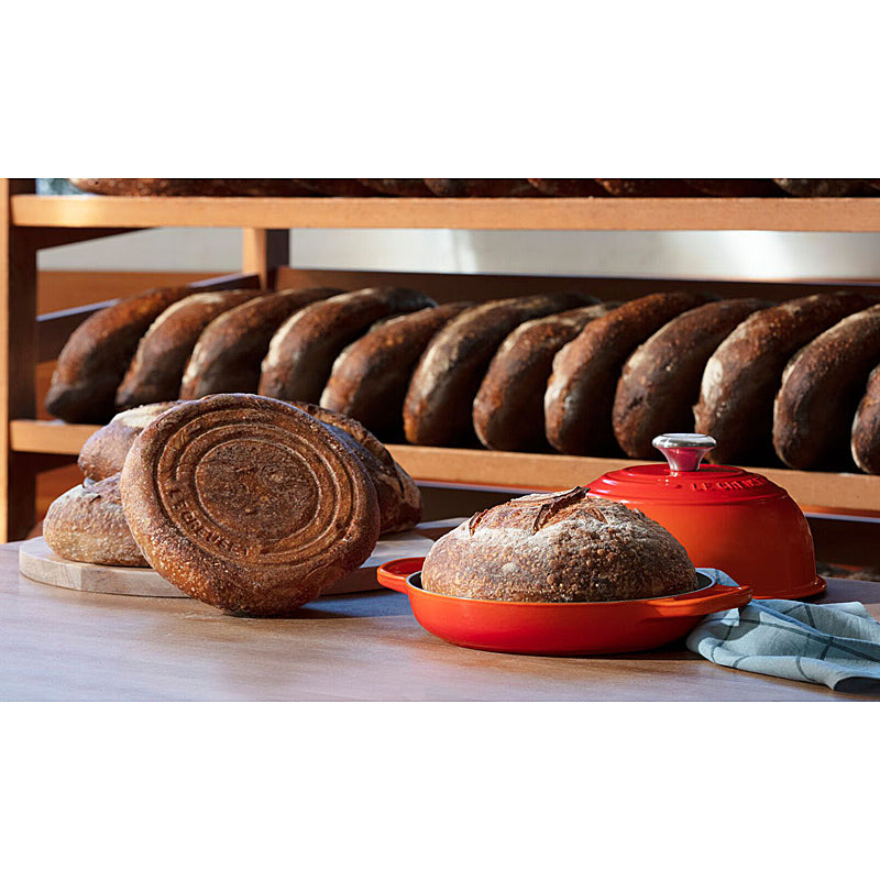 Le Creuset Brot Bräter 24 cm Kirschrot