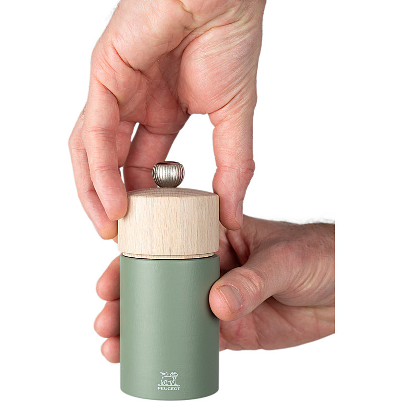 Peugeot BOREAL Pfeffermühle olivgrün 12 cm