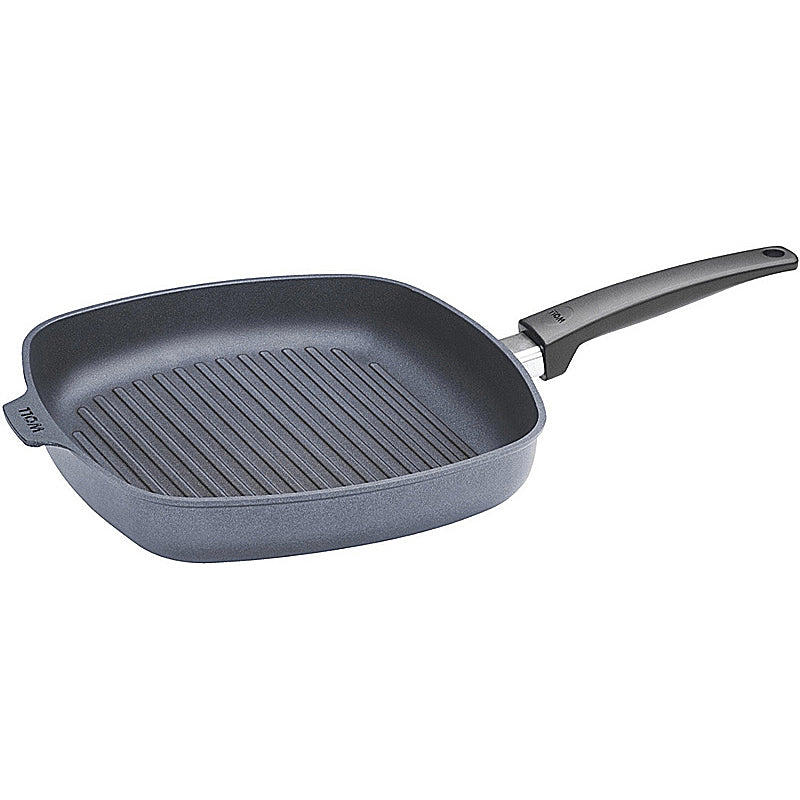 WOLL SaphirLite induction square pan 28x28 cm, 6.5 cm high, with fixed handle and grooves 628-1SLI