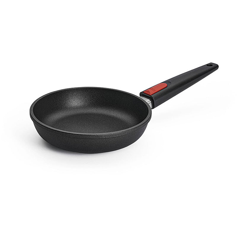 WOLL NOWO cast iron pan, 20 cm diameter; 5 cm high; with removable handle 1520N