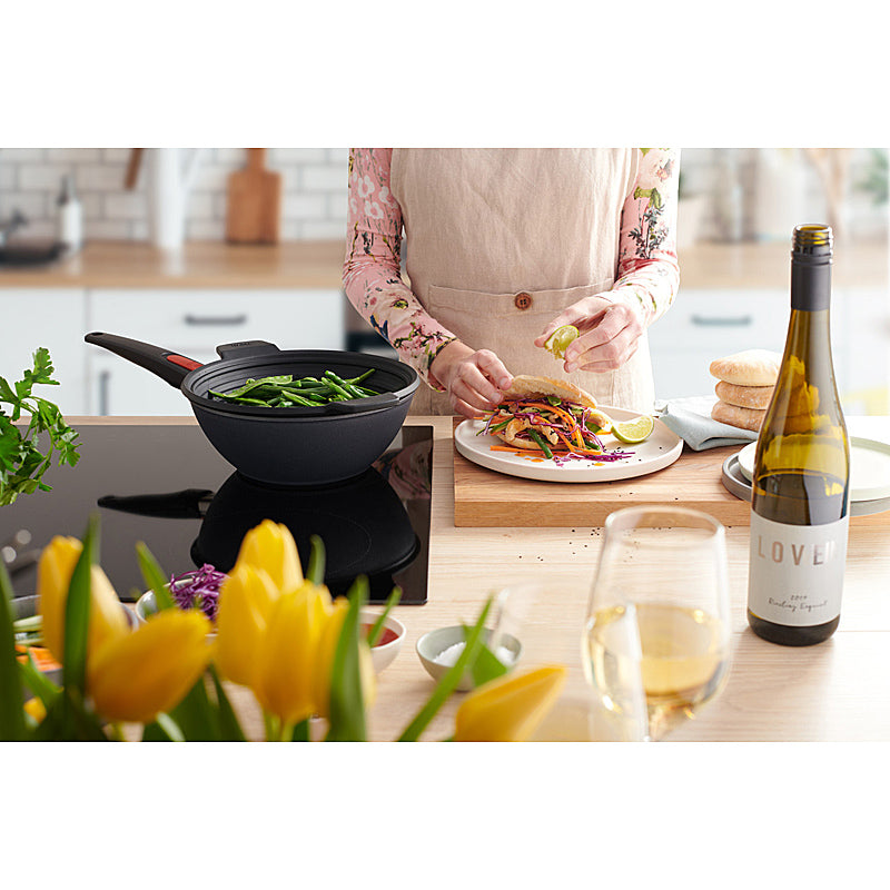 WOLL Diamond LITE Induction, cast iron pan, FS Ø 26 cm, 9 cm high 11026DPI