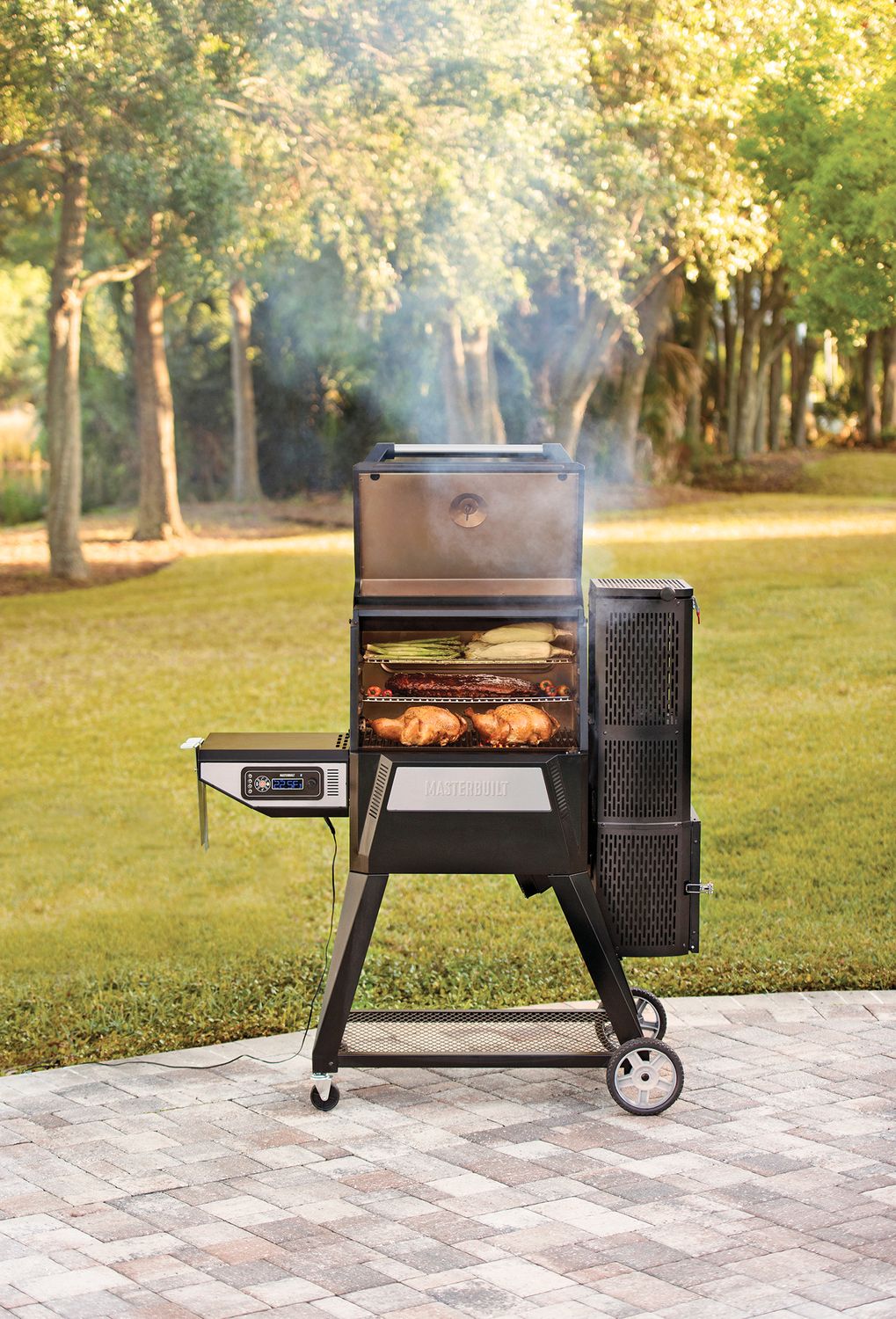 Masterbuilt Digital Charcoal Grill & Smoker GRAVITY FED 560