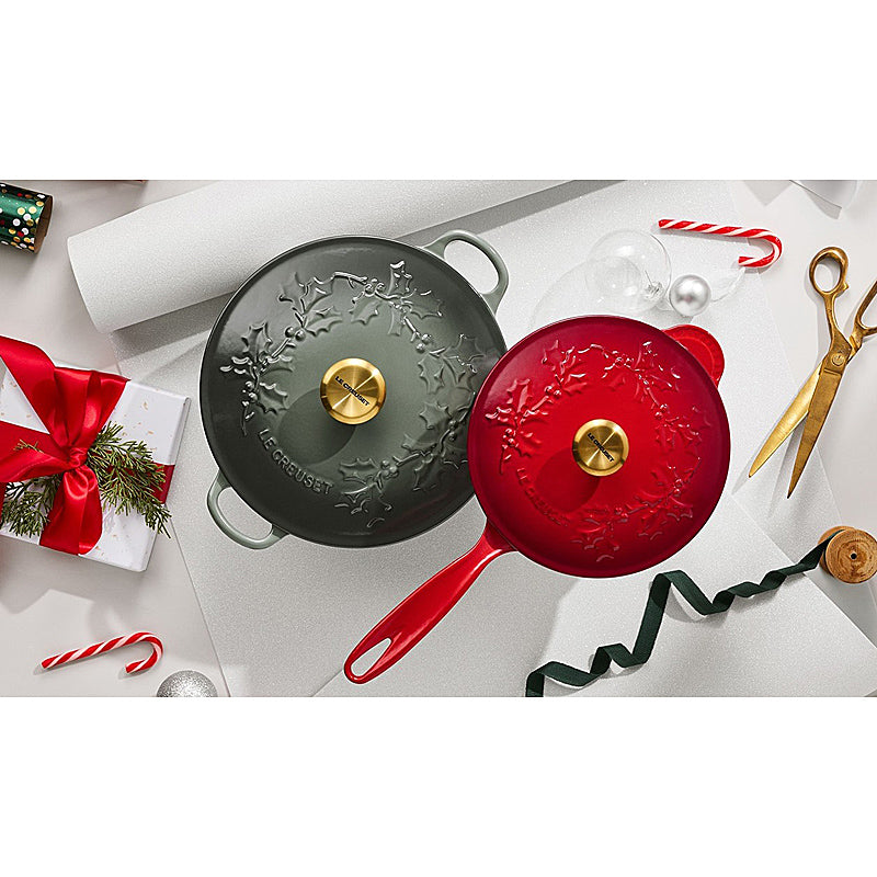 Le Creuset Stielkasserolle Holly Tradition 21 cm Kirschrot