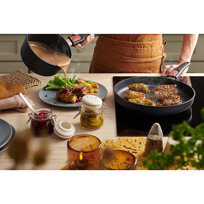 WOLL Diamond LITE, cast iron pan, AS Ø 28 cm, 5 cm high 1528DPS