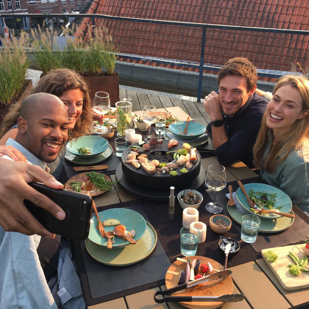 OFYR Tabl'O Tischgrill mit Anzündkamin