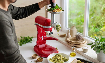 kitchenaid-kueche-mit-maschine