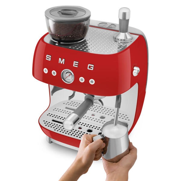 SMEG integrierter 769,95 Kaffeemüh, EGF03RDEU mit Kompakte € Siebträgermaschine