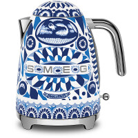 SMEG KLF03DGBEU Dolce &amp; Gabbana Blu Mediterraneo, 1,7 I Wasserkocher, Soft Opening Kannenverschluss, Anti-Kalkfilter, 2400 W