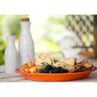 Le Creuset K&Auml;SEPLATTE MIT HOZBRETT OFENROT